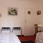 Otel Nina 2*