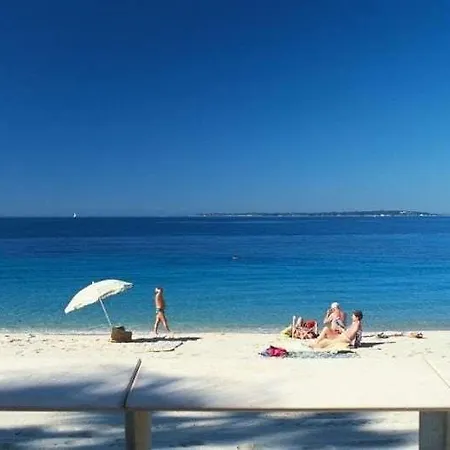 Nina Juan-les-Pins