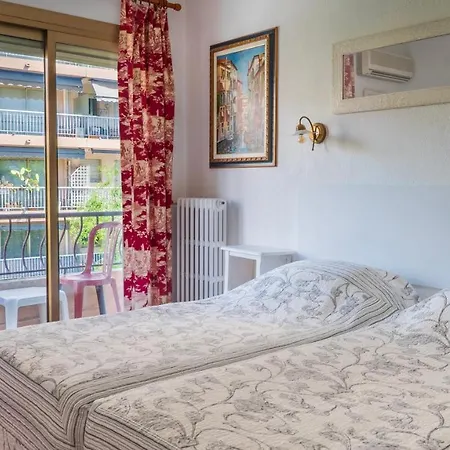 Nina Hotel