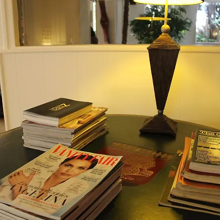 Hotel Nina 2*