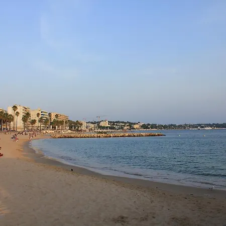 Hotel Nina 2*
