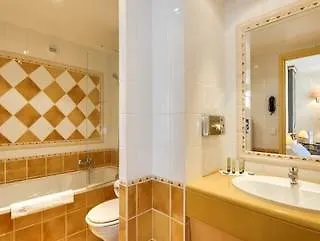 Nina Hotel