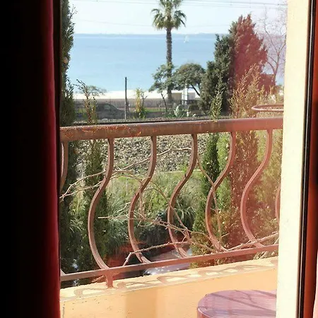 Hotel Nina Juan-les-Pins